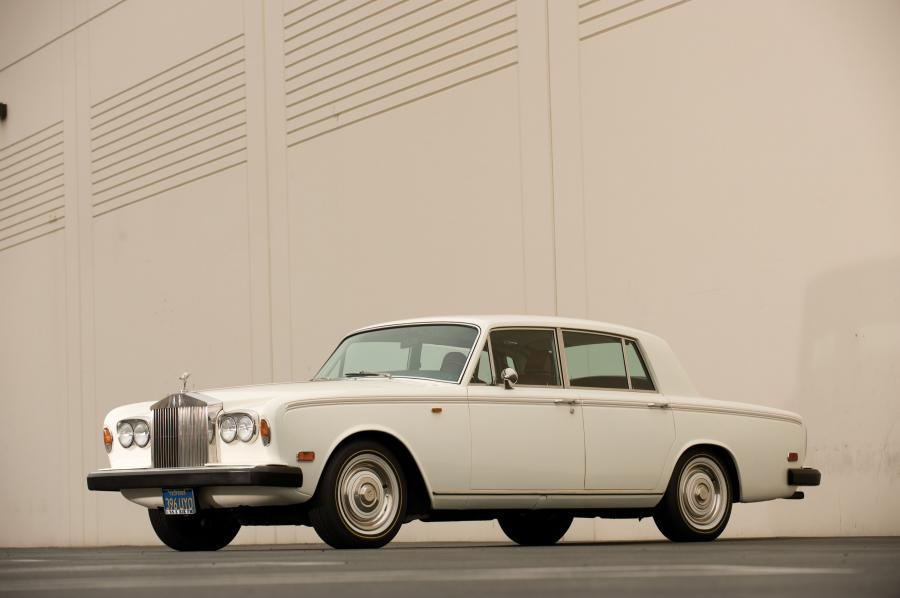  Rolls-Royce Silver Shadow 1974 года  (фото 1 из 6)